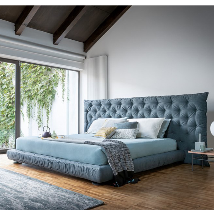 2019年国际新品 软垫床头床铺Bonaldo FULL MOON Double bed 设计师床品